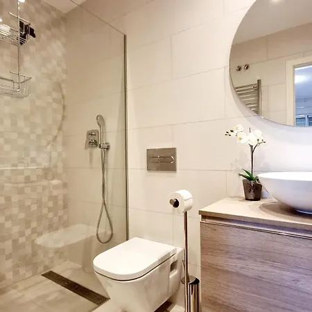 Apartament Rosies Place - Fantastic-2-bed-apartment-with-great-terrace-in-lorcrimar V