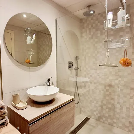 Rosies Place - Fantastic-2-bed-apartment-with-great-terrace-in-lorcrimar V *